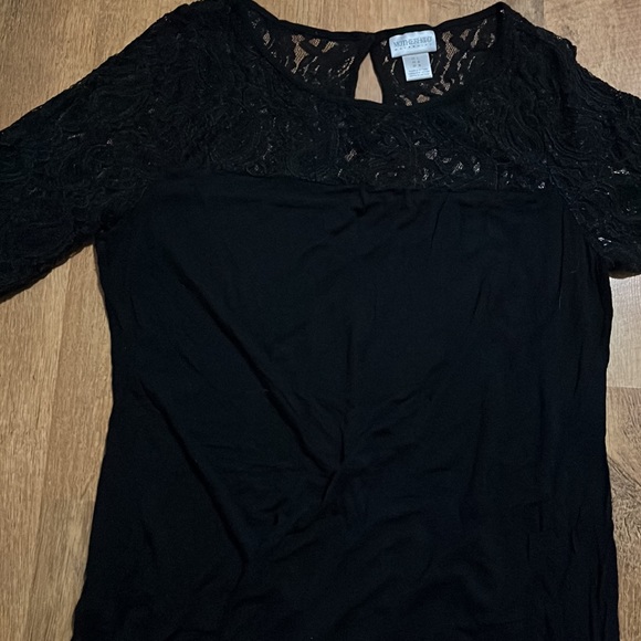 Bundle of maternity shirts - Picture 2 of 7